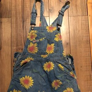 Vintage sunflower overalls!